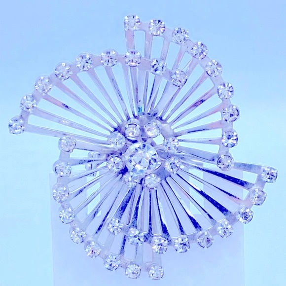 Coro Signed Vintage 1940s-1950s Rhinestone Starburst Brooch Rhodium Plated - Picture 2 of 6
